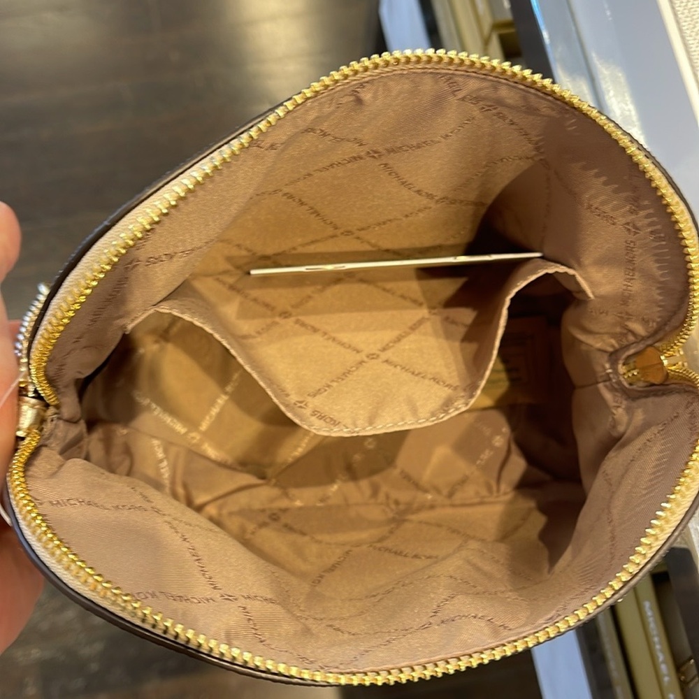 Michael Kors Jet Set Travel Medium Metallic Signature Logo Dome Crossbody NWT - Picture 14 of 16